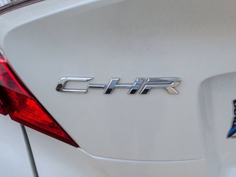 Used 2020 Toyota C-HR LE FWD image 8