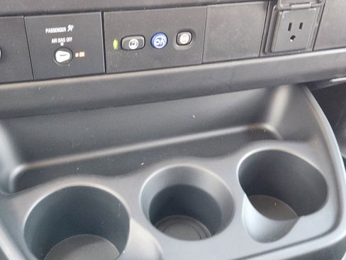 New 2025 GMC Savana 2500 Extended w/ Driver Convenience Package image 16