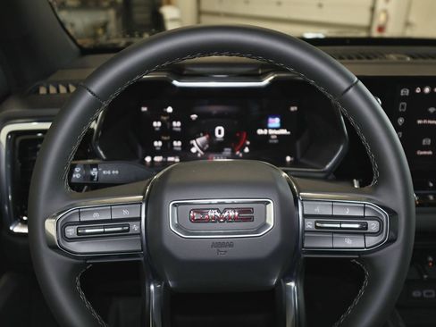 New 2026 GMC Canyon Elevation w/ Convenience Package image 16