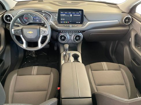 Used 2025 Chevrolet Blazer LT image 33
