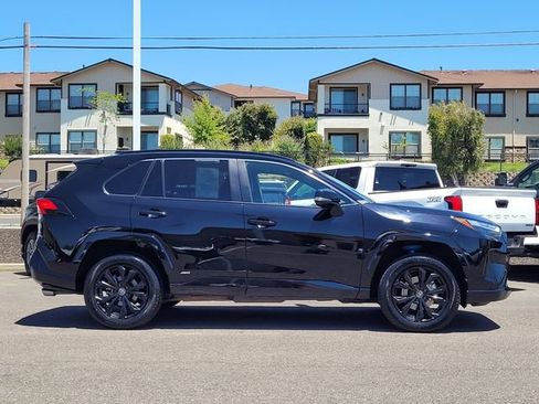 Certified 2022 Toyota RAV4 SE w/ Convenience Package AWD/4WD image 5