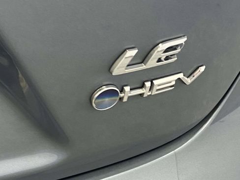 Used 2025 Toyota Corolla LE image 12