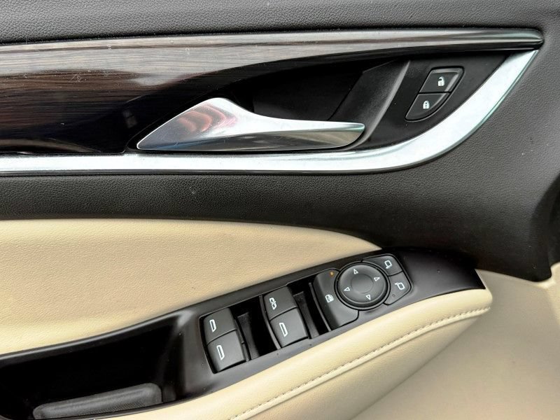 Used 2019 Buick Enclave Essence FWD image 31