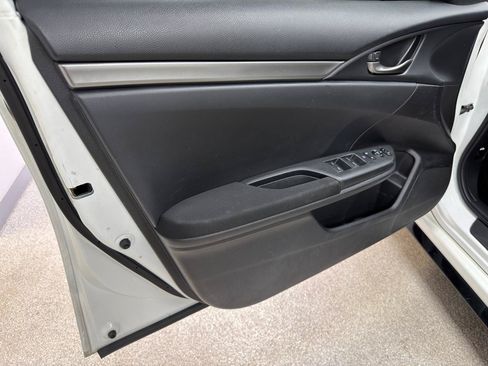 Used 2019 Honda Civic Sport image 14