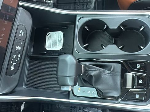 New 2026 Kia Carnival EX image 33