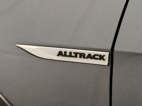 Used 2017 Volkswagen Golf Alltrack SEL AWD/4WD image 51