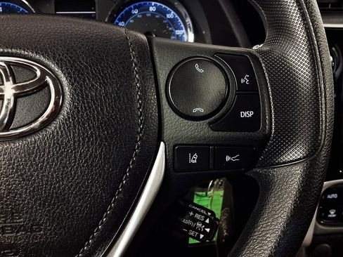 Used 2017 Toyota Corolla LE FWD image 19