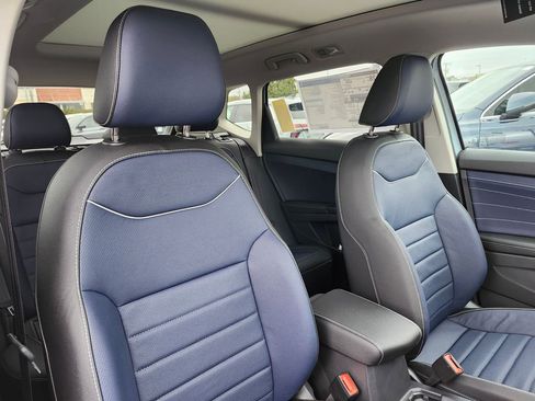 New 2026 Volkswagen Taos SEL AWD/4WD image 15