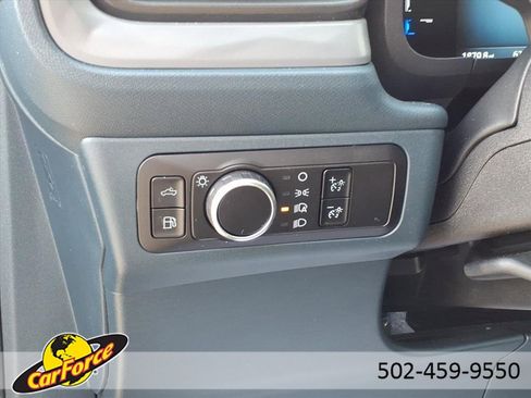 Used 2025 Ford Maverick XL w/ Equipment Group 101A image 19