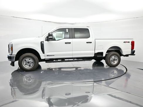 New 2025 Ford F250 XL w/ XL Chrome Package image 8