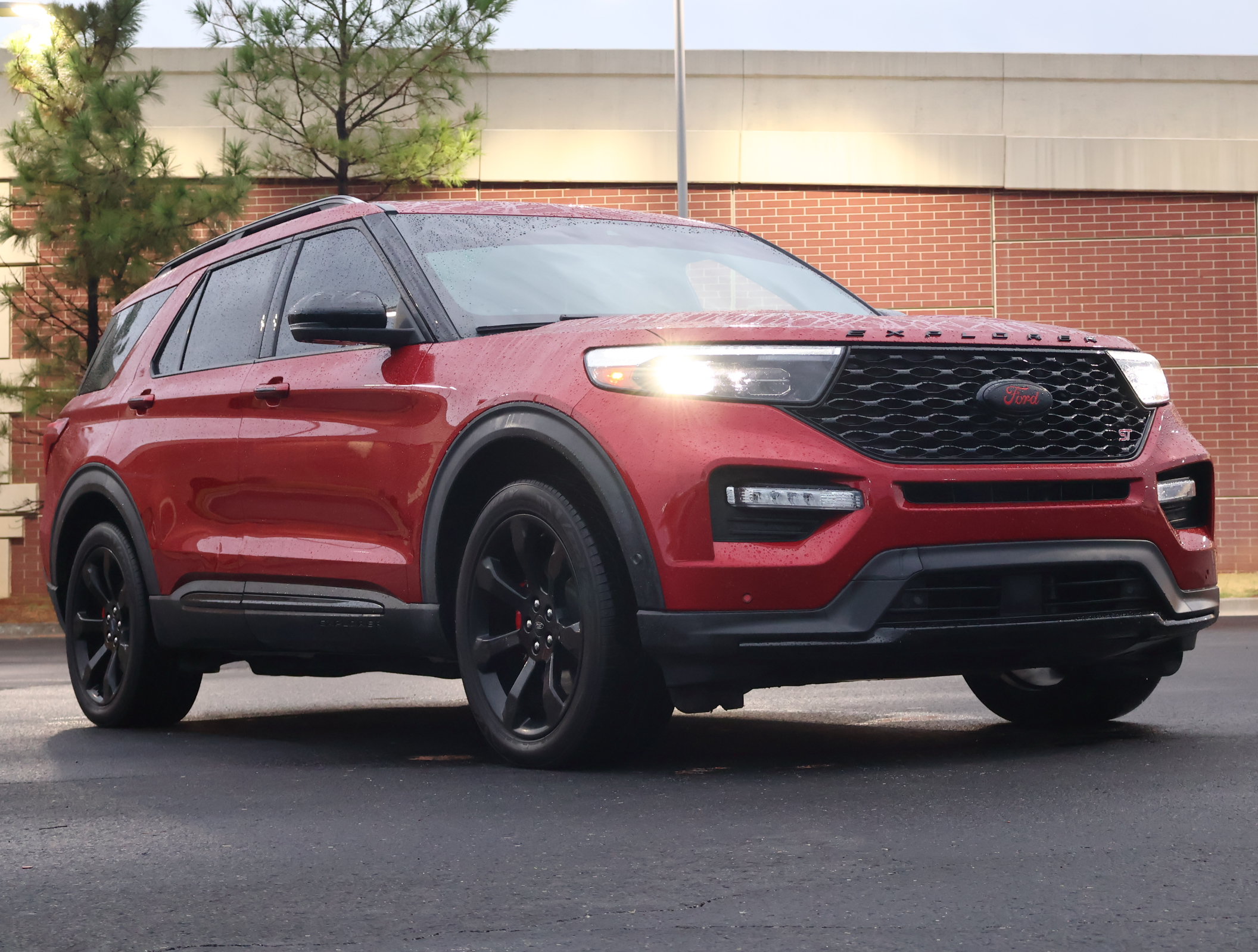 Used 2021 Ford Explorer ST w/ Equipment Group 401A AWD/4WD image 1