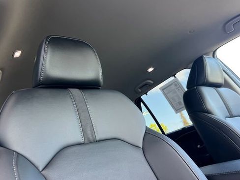 Certified 2025 Honda Pilot EX-L image 17