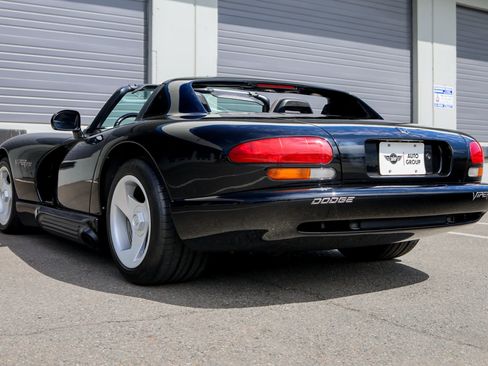 Used 1995 Dodge Viper RT/10 image 46