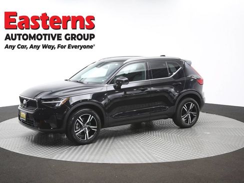 Used 2024 Volvo XC40 B5 Core AWD/4WD image 57