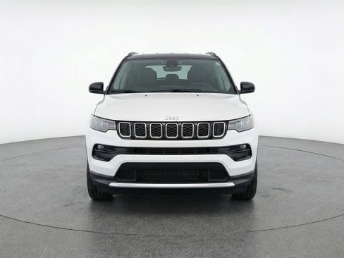 Used 2025 Jeep Compass Limited image 2