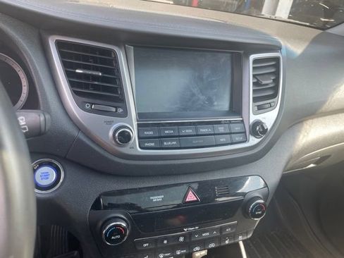 Used 2016 Hyundai Tucson Limited w/ Option Group 03 AWD/4WD image 21