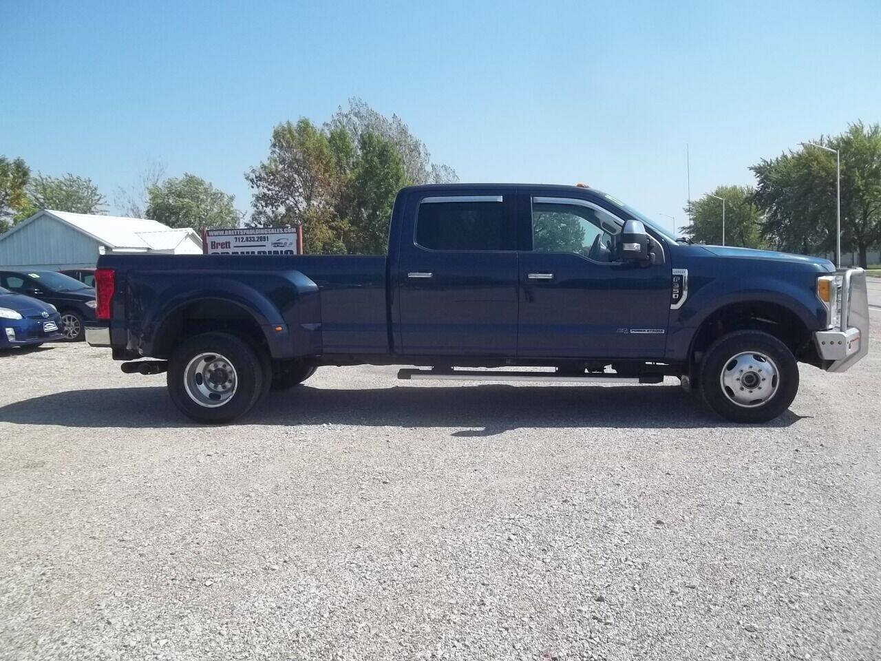 Used 2017 Ford F350 Lariat w/ Chrome Package AWD/4WD image 3