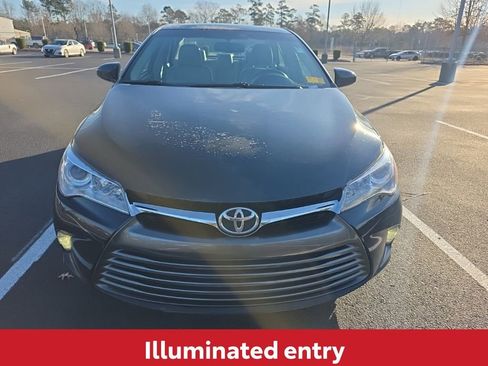 Used 2017 Toyota Camry XLE image 16
