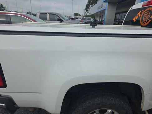 Used 2019 Chevrolet Colorado W/T w/ WT Convenience Package RWD image 7