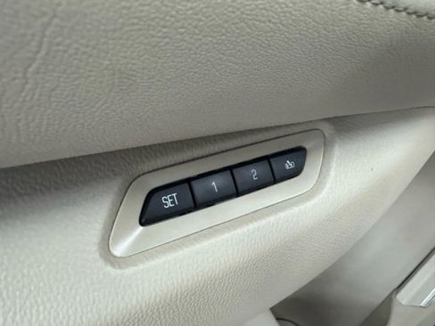 Used 2015 Cadillac Escalade Luxury image 25