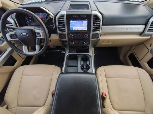 Used 2017 Ford F350 Lariat w/ Chrome Package image 15