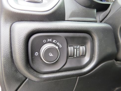 Used 2020 RAM 2500 Big Horn image 23