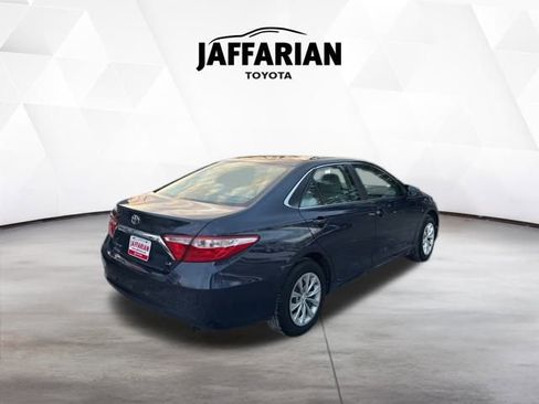 Used 2017 Toyota Camry LE image 3