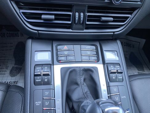 Used 2020 Porsche Macan S AWD/4WD image 28