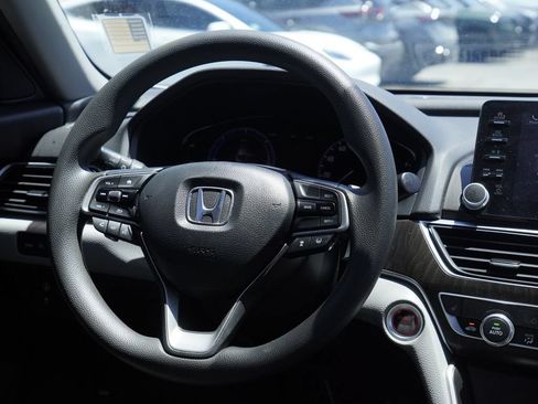 Used 2020 Honda Accord EX image 26