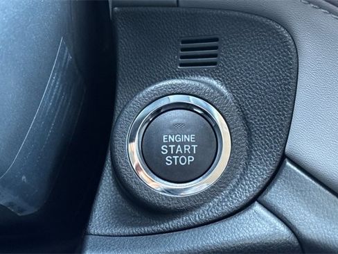 Used 2025 Subaru Outback Premium image 19