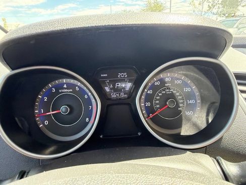 Used 2014 Hyundai Elantra Limited w/ Option Group 03 FWD image 28