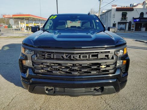 Used 2022 Chevrolet Silverado 1500 Custom image 2
