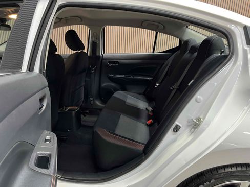 Used 2020 Nissan Versa SR FWD image 68