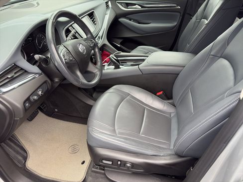 Used 2019 Buick Enclave Premium image 2