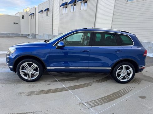 Used 2016 Volkswagen Touareg Executive image 6