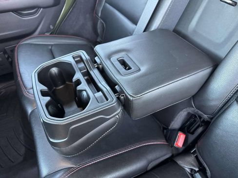 Used 2022 Jeep Wrangler Unlimited Rubicon w/ LED Lighting Group AWD/4WD image 14