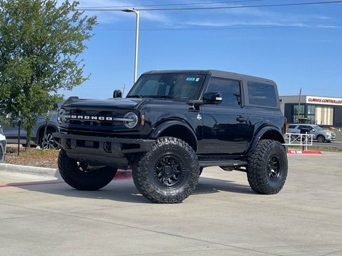 Used 2023 Ford Bronco Outer Banks AWD/4WD image 1