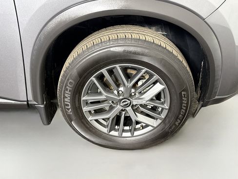 Used 2023 Nissan Rogue S image 32