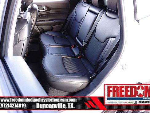 New 2026 Jeep Compass Latitude image 14