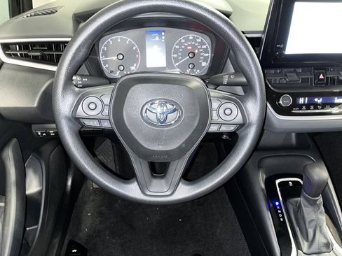 Used 2024 Toyota Corolla LE image 12