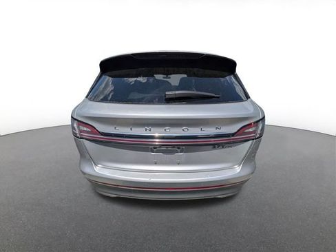 Used 2019 Lincoln Nautilus Reserve AWD/4WD image 4