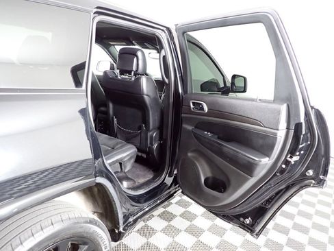 Used 2017 Jeep Grand Cherokee Altitude AWD/4WD image 33