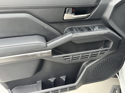 New 2026 Toyota Tacoma TRD Off-Road AWD/4WD image 18