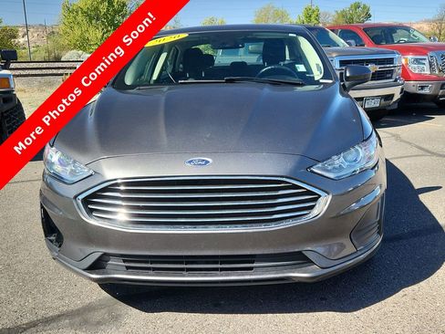 Used 2020 Ford Fusion SE FWD image 4