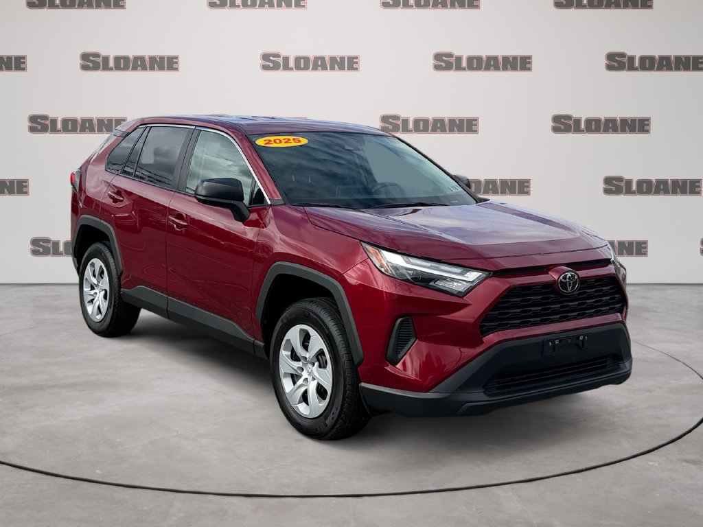 Used 2025 Toyota RAV4 LE AWD/4WD image 7