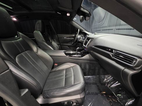Used 2018 Maserati Levante GranSport image 35