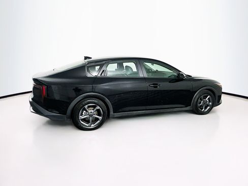 Used 2025 Kia K4 LXS image 10