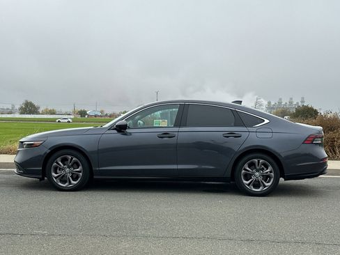 Used 2023 Honda Accord EX image 7