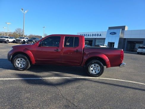 Used 2015 Nissan Frontier S image 6