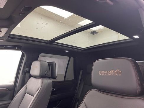 Used 2024 Chevrolet Tahoe High Country w/ Advanced Technology Package image 11